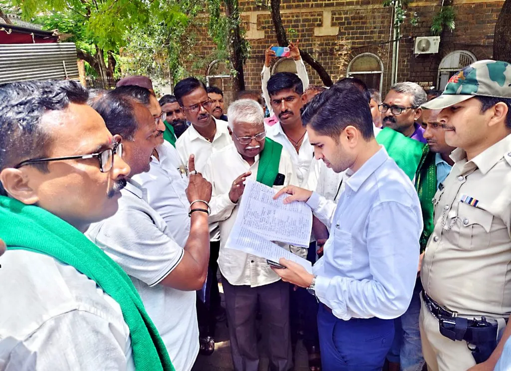 Demand for fair price for lands