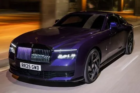 रोल्स रॉयसची स्पेक्ट्रे ब्लॅक बॅज कार लाँच Rolls-Royce launches Spectre Black Badge car