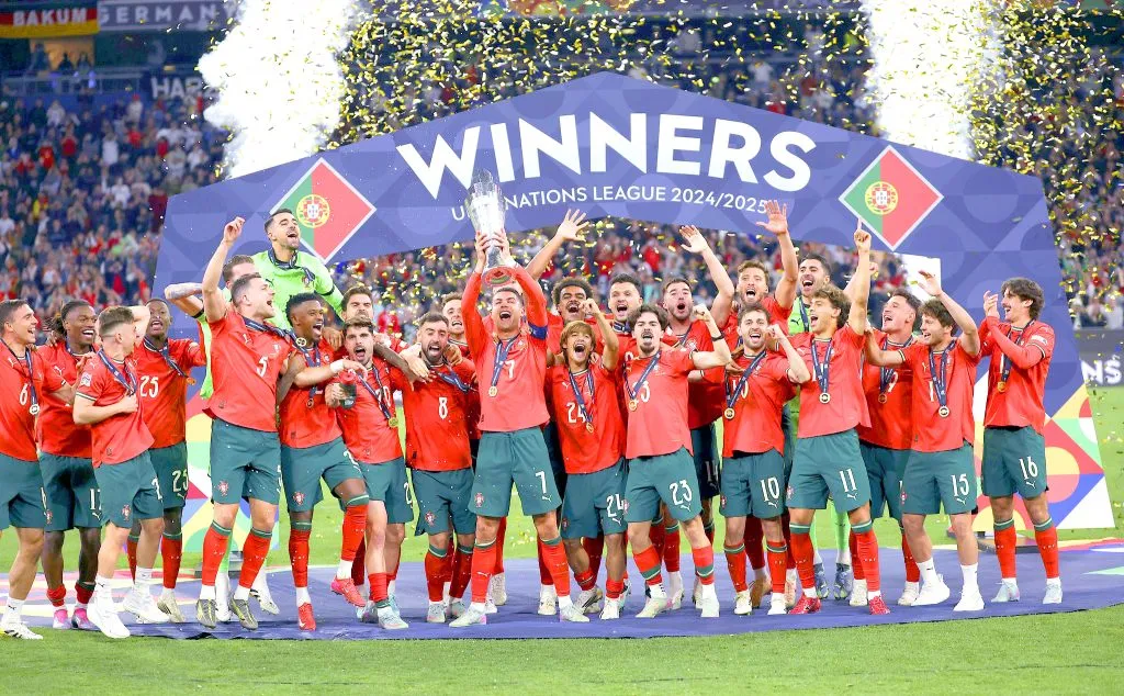 पोर्तुगालकडे नेशन्स लीग चषक Portugal wins the Nations League trophy