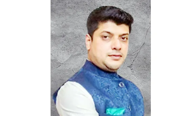 आरोग्यमंत्री विश्वजित राणे यांचे डॉक्टरांविऊद्धचे वर्तन लज्जास्पद Health Minister Vishwajit Rane's behavior against doctors is shameful