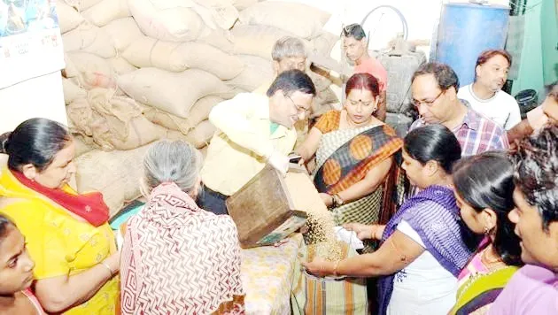कमिशनला ब्रेक, 1570 रेशन दुकानदार अडचणीत Commission halted, 1,570 ration shopkeepers in trouble