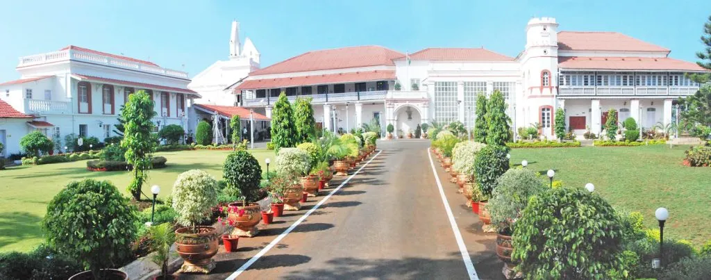 All eyes are on the Raj Bhavan..!