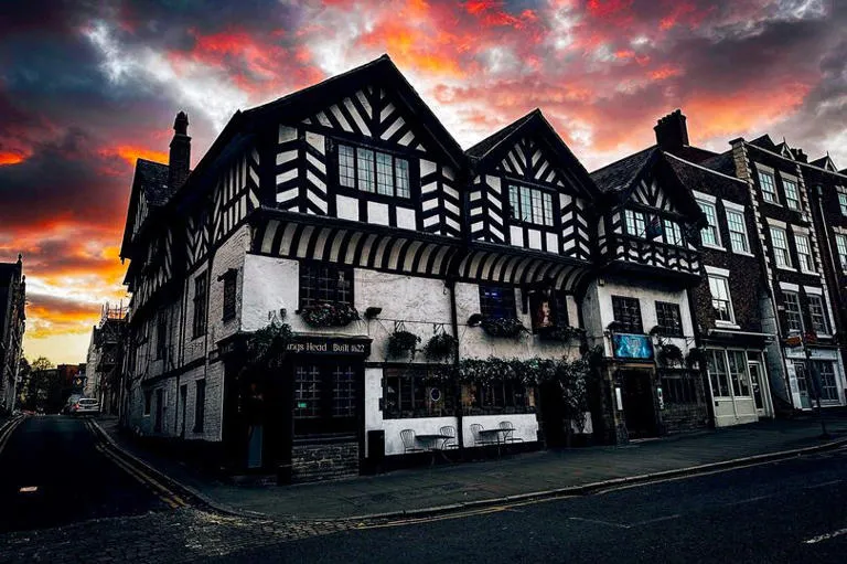 भूतांनी झपाटलेले हॉटेल Haunted hotel