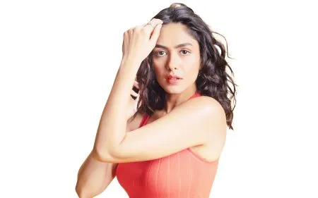 एटलीच्या चित्रपटात मृणाल ठाकूर Mrunal Thakur in Atlee's film