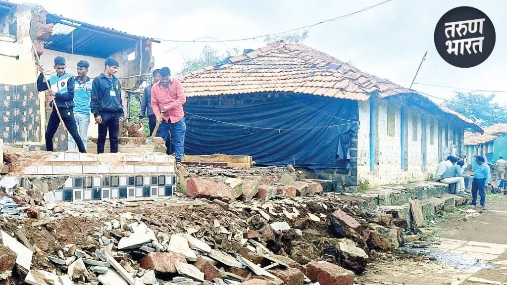 14 encroachments Bombay High Court removed vishal gad fort