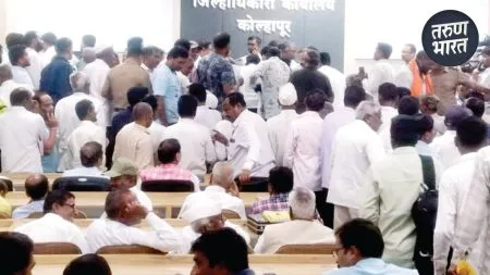 Prakash Abitkar: स्मार्ट मीटरसाठी सक्ती नको, MSEDCL जनता दरबारात सेवेबाबत तक्रारींचा पाढा Mahavitaran Janata Darbar officials literally bombarded questions