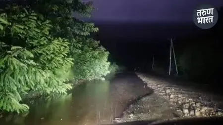 monsoon season protest against contractor & government in satara