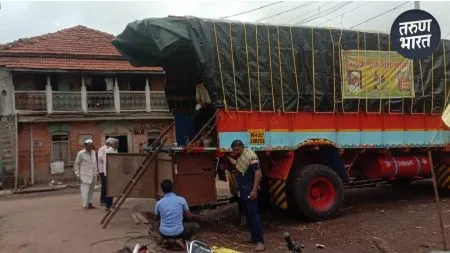 Ashadhi Wari 2025: दिंडी चालली हो.. दिंडी चालली चालली, ग्रामीण भागांत वारीचे वेध The preparations activists warkaris busy with work for Ashadhi Wari