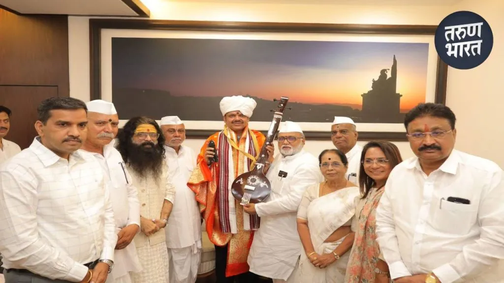 During visit CM Fadanvis informed about preparations made temple