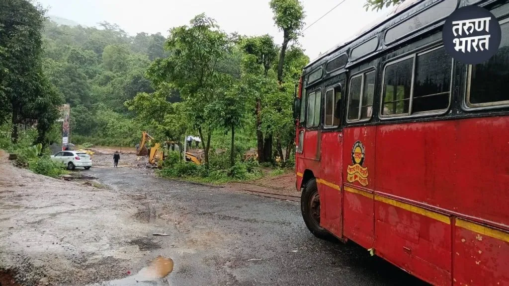 Satara Rain Update: साताऱ्यातील गोगवे-एरणे पूल गेला वाहून, रस्ता बंद Mahabaleshwar remote mountainous communication disrupted