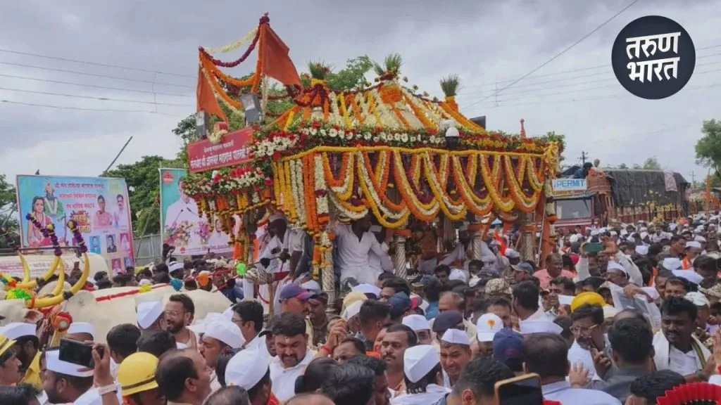 sant dnyaneshwar palkhi sohala 2025 pune people welcome marathi news