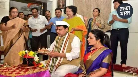 recently visited Mumbai extended an invitation CM Fadnavis