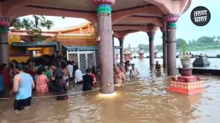 Nrusihvadi Kshetra: ‘दिगंबरा, दिगंबराच्या जयघोषात, नृसिंहवाडीत पहिला दक्षिणद्वार सोहळा, भाविकांची रीघ flood water reached southern gate release dam opened rains