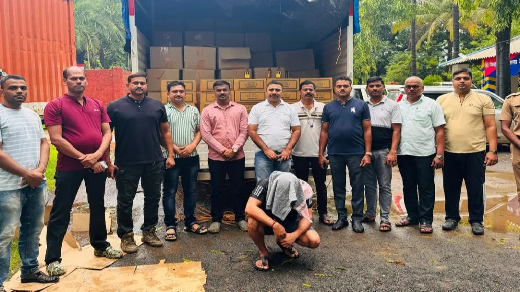 सिंधुदुर्गनगरीत गोवा बनावटीच्या दारूसह ८० लाखांचा मुद्देमाल जप्त
