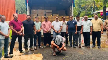 सिंधुदुर्गनगरीत गोवा बनावटीच्या दारूसह ८० लाखांचा मुद्देमाल जप्त