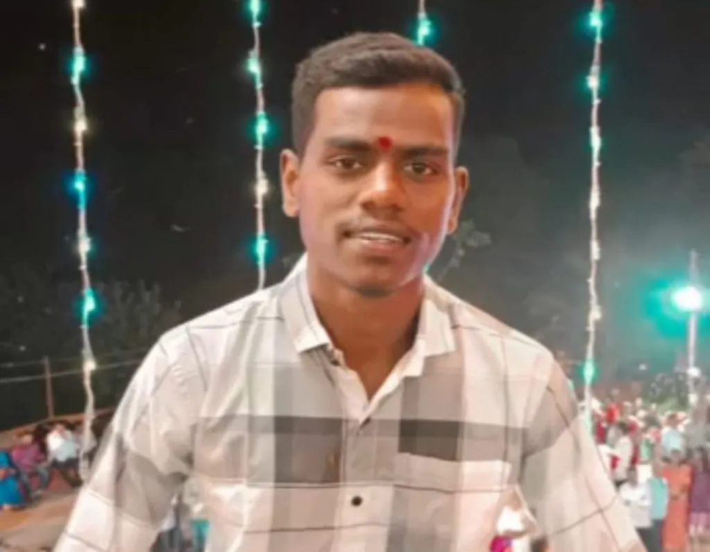 Bike rider dies after crashing into a stationary truck in Chiplun