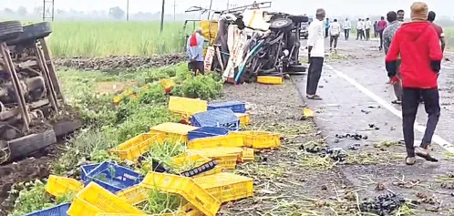 Three killed in a bizarre truck-pickup accident