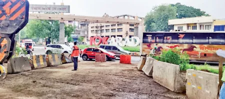 Diversion at Kolhapur Naka closed