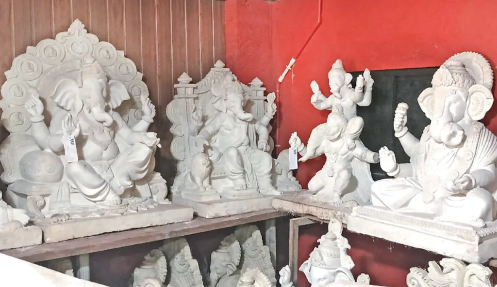 Ganesh idols in Dapoli are beginning to take shape
