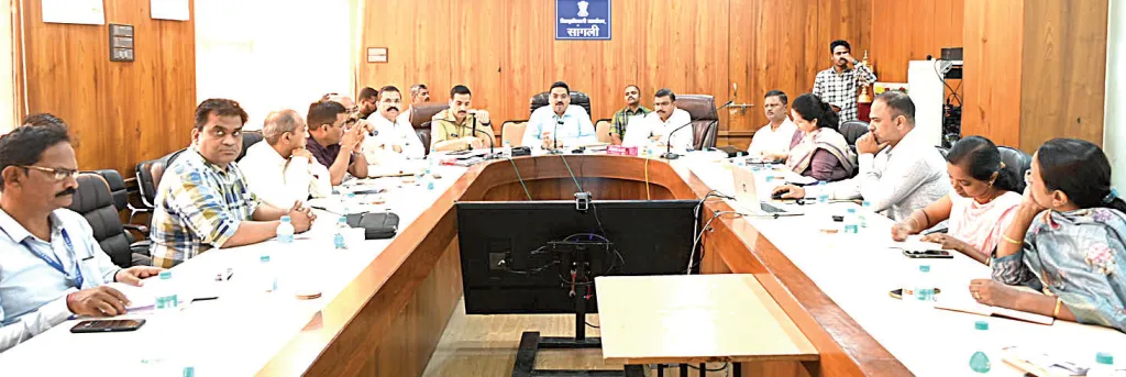 आपत्ती व्यवस्थापन आराखडा तयार करा Prepare a disaster management plan