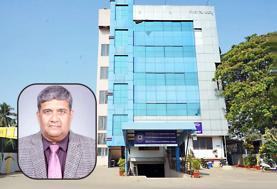 डिजिटल जगतात संगणक ज्ञान महत्त्वाचे Computer knowledge is important in the digital world.