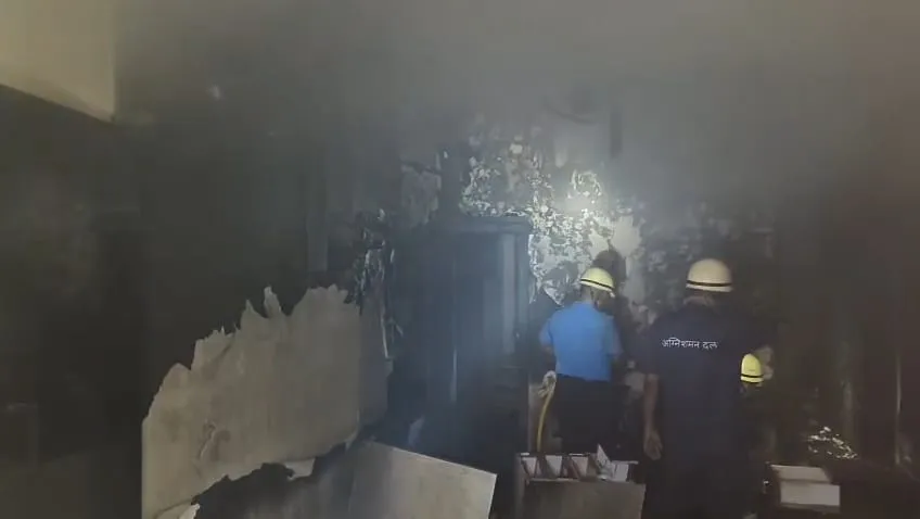 Massive fire breaks out at a shop in Miraj that had been closed for six months