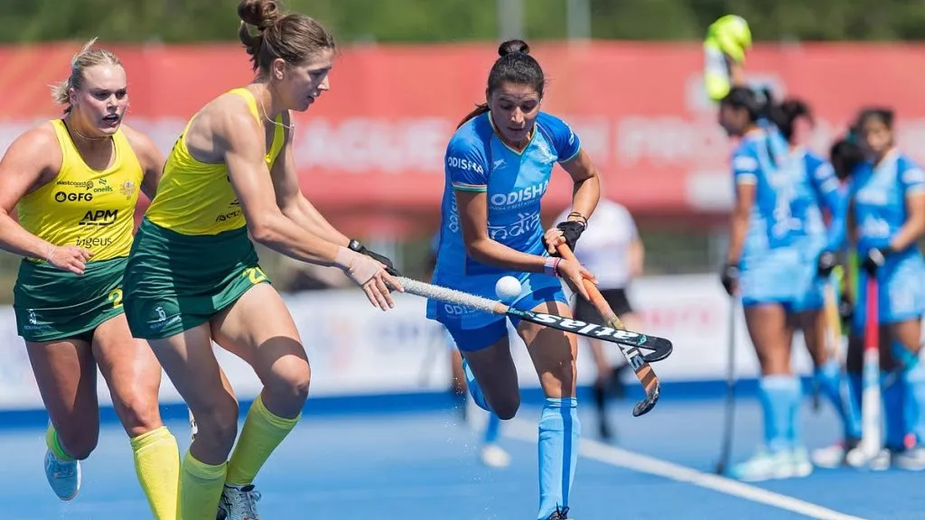 Indian women's hockey team loses