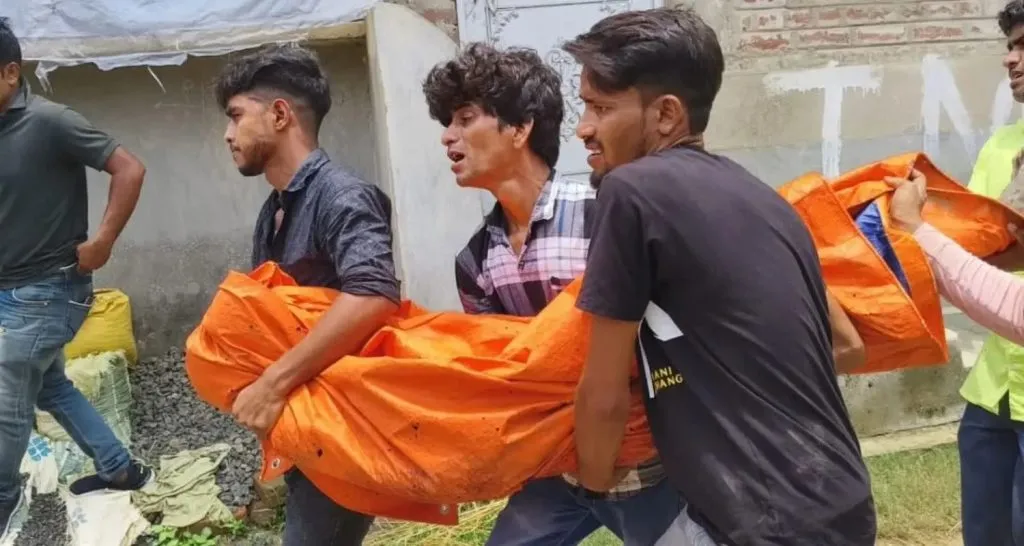 बीरभूममध्ये बॉम्बस्फोटात दोघांचा मृत्यू Two killed in bomb blast in Birbhum