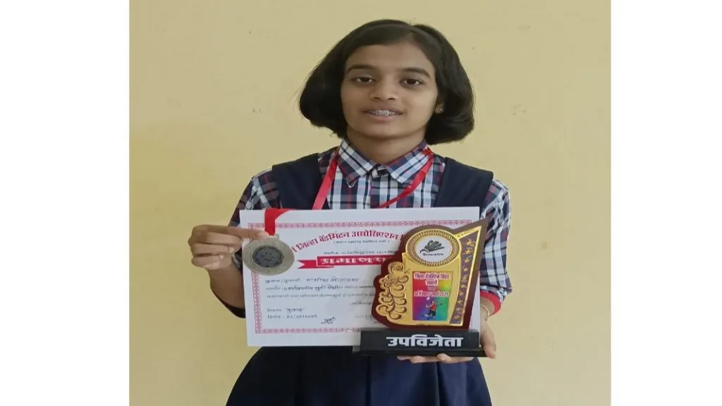 राधिका सोनाळकरची बॅडमिंटन स्पर्धेत उल्लेखनीय कामगिरी