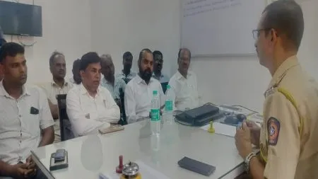 मॅथ्यू यांच्या अपघातास जबाबदार ठेकेदार , बांधकाम विभागावर गुन्हा दाखल करा