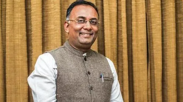 वैद्यकीय कर्मचाऱ्यांना मोबाईल हजेरी अनिवार्य Mobile attendance mandatory for medical staff