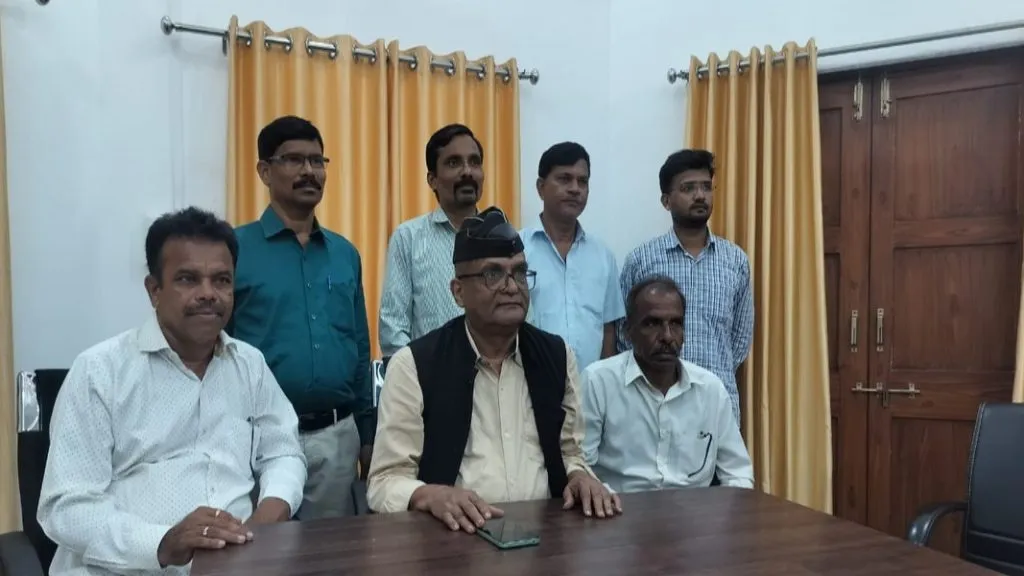 सिंधुदुर्गातील रानटी जनावरांचा उपद्रव सरकारने थांबवावा