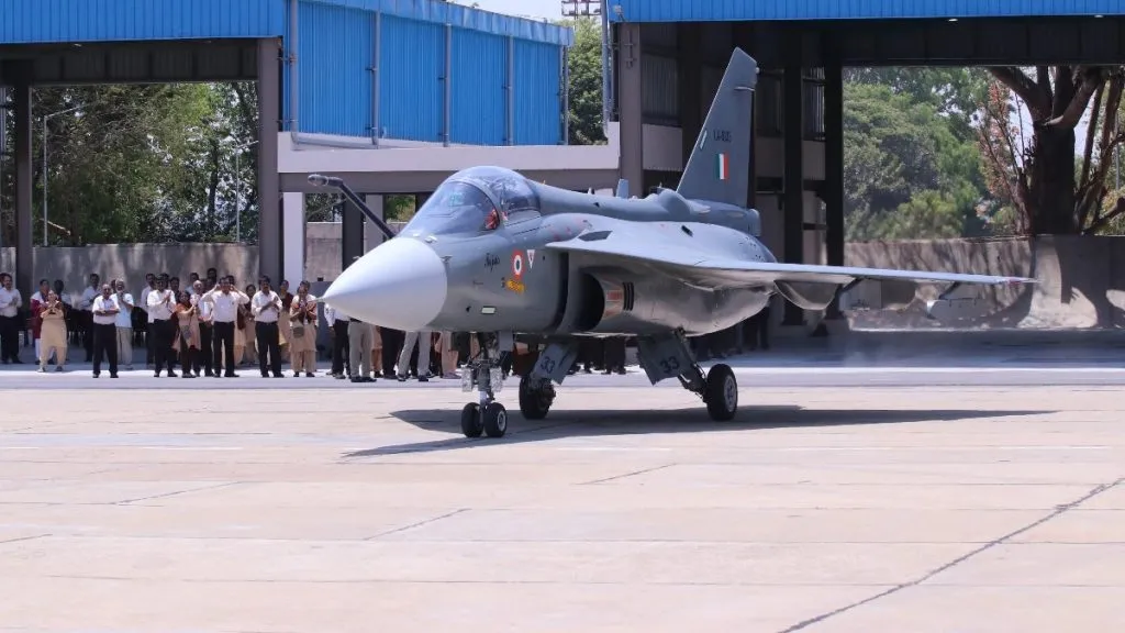 चालू महिन्यात मिळणार तेजस एमके-1ए Tejas MK-1A will be available this month