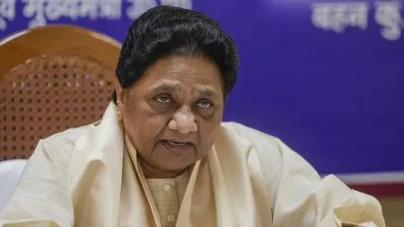 Centre should conduct census honestly: Mayawati