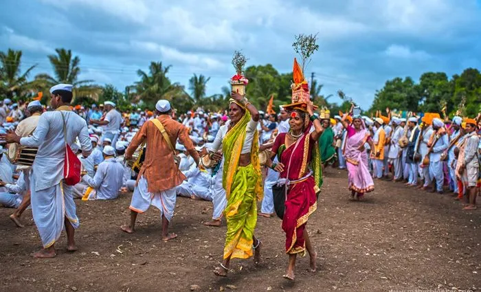 Vari Pandhrichi 2025: उभे आणि गोल रिंगण Standing and circular formations