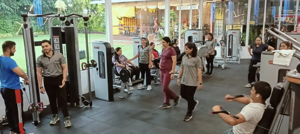 फिटनेस सेंटरकडून व्यायामाला आधुनिक आयाम Fitness center gives exercise a modern dimension