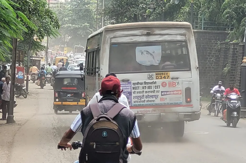 Dust and potholes are affecting the health of Kolhapur residents