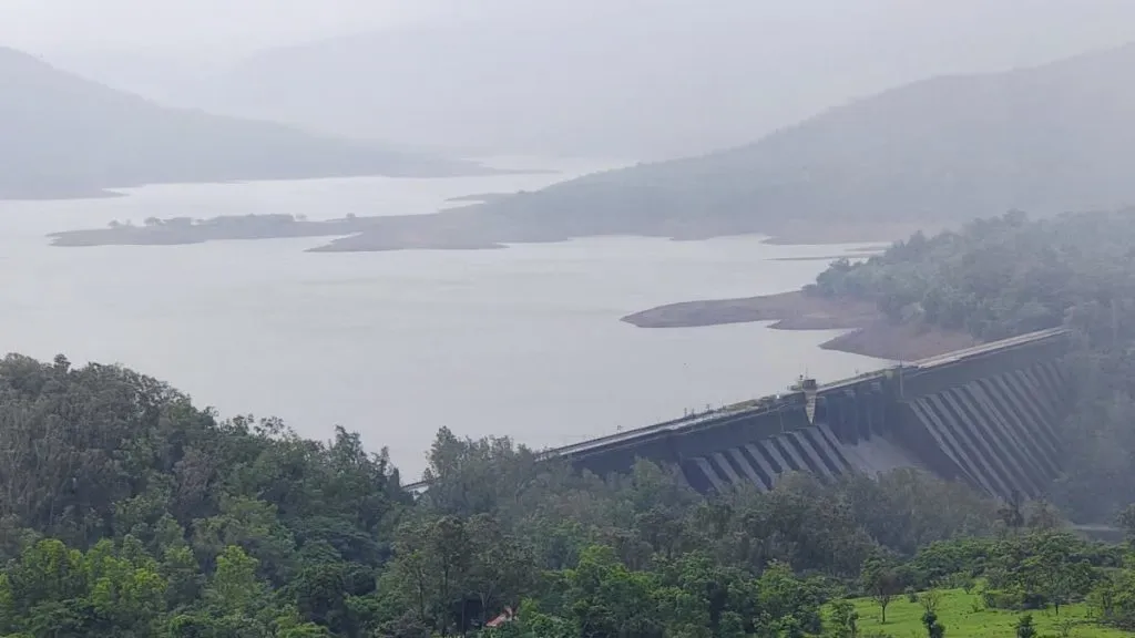 Discharge from Koyna Dam increased