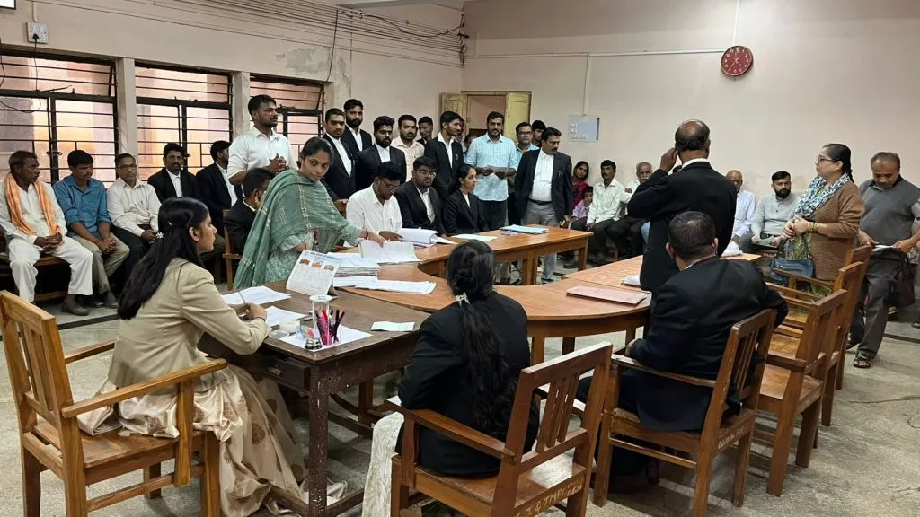 लोकअदालतीत 16,665 खटले निकाली 16,665 cases disposed of in Lok Adalat