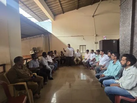 कन्नडसक्ती फतव्याविरोधात युवा समिती सीमाभाग आक्रमक Youth Committee Border Against Kannada Forced Fatwa