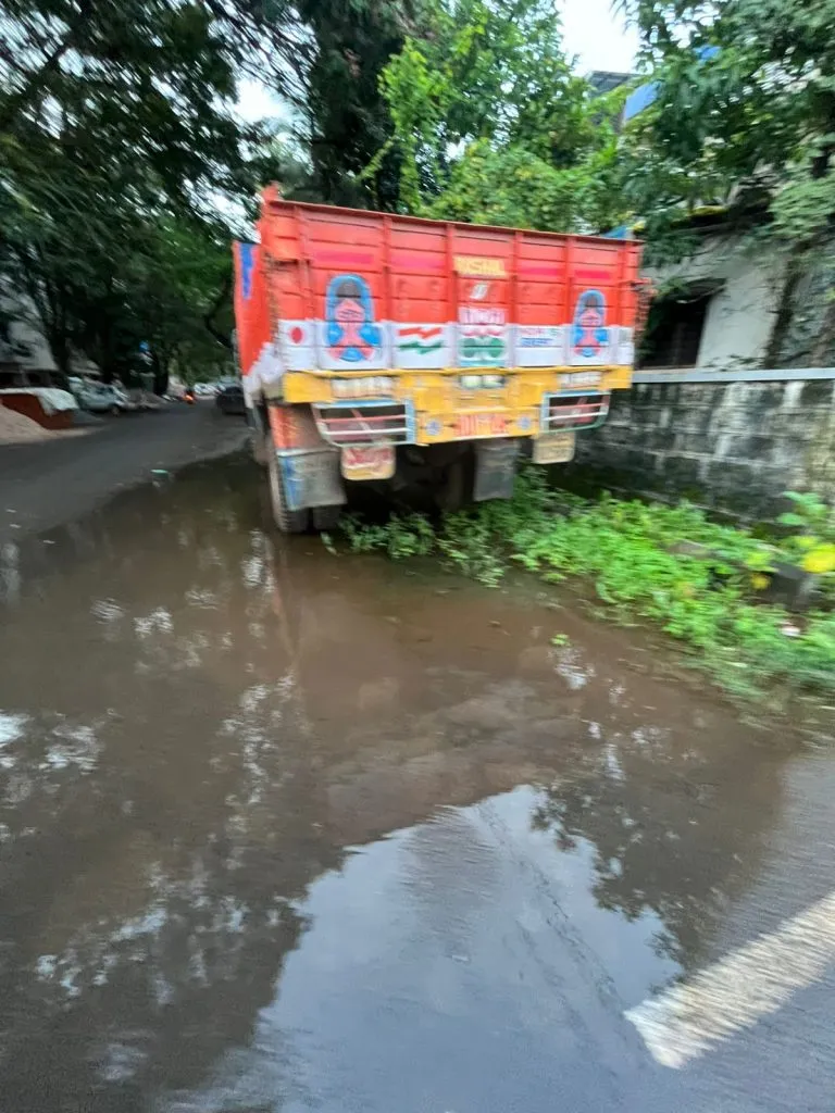 Sewer water on the road in Bhagyanagar area