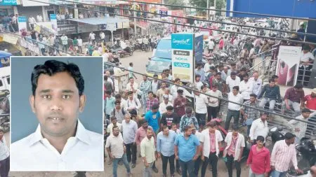 विजापुरात भरदिवसा तरुणाची धारदार शस्त्रांनी हत्या Youth murdered with sharp weapons in broad daylight in Bijapur