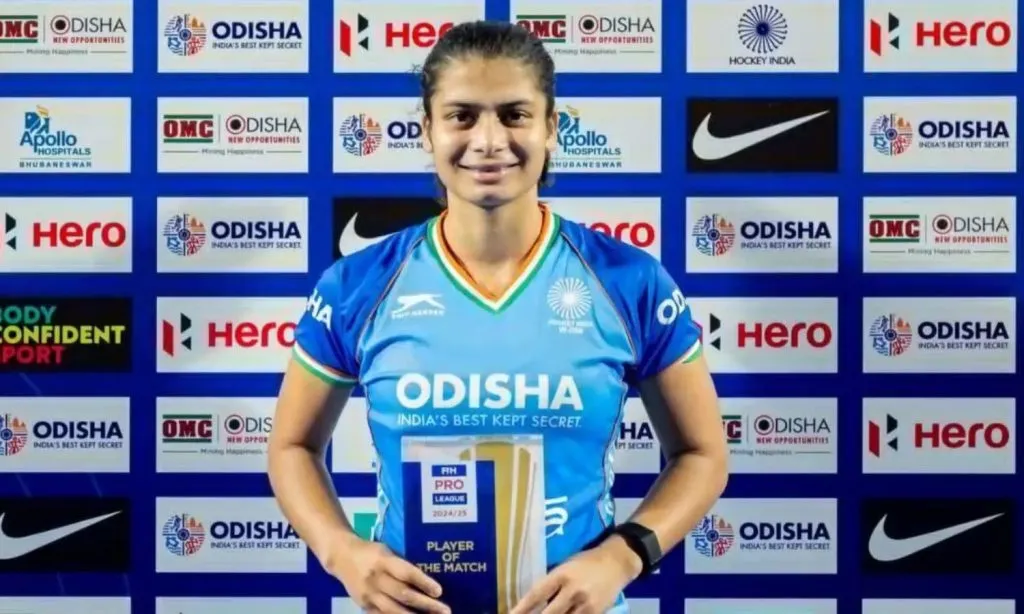 हॉकी स्ट्रायकर दीपिकाला ‘मॅजिक स्किल’ पुरस्कार Hockey striker Deepika gets 'Magic Skill' award