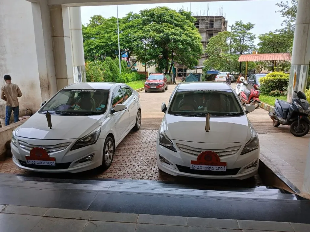 Mayor and Deputy Mayor stop using government vehicles