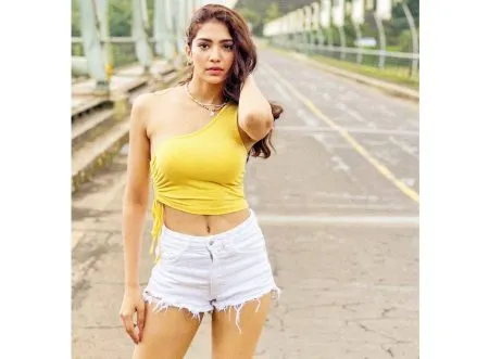 Yogita Bihani in a relationship