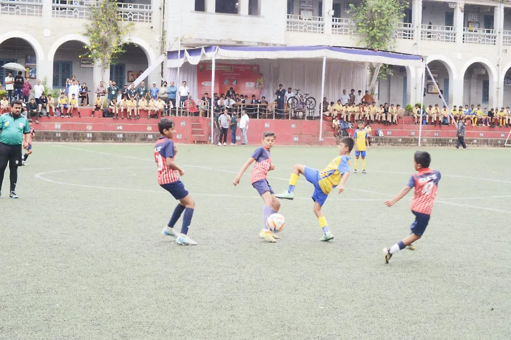 The final match between St. Paul's and St. Xavier's will be played today.