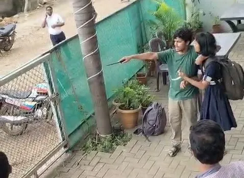 Girl attacked with a knife over one-sided love