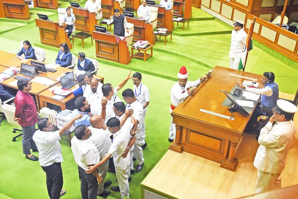 Mhadei in danger, infighting in the Legislative Assembly