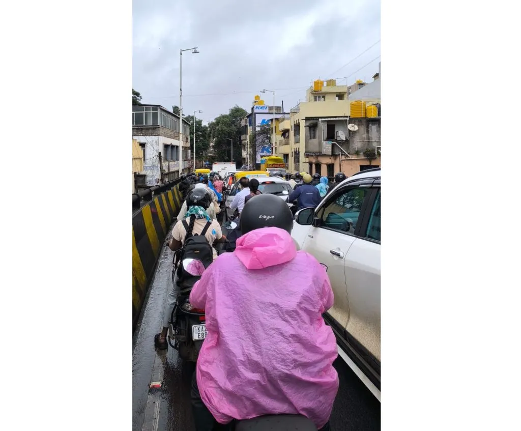 Drivers are suffering due to traffic jam on Kapileshwar flyover