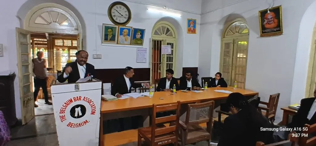 Bar Association meeting discusses various issues